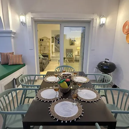 Villa Paradise - Coral *