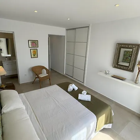 Paradise - Coral Willa Nerja